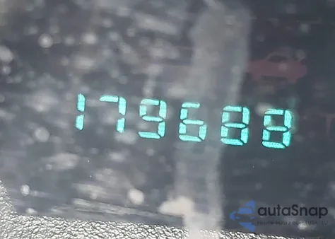 2010 Chrysler 300 Touring/Signature Series from USA, damaged, VIN 2C3CK5CV1AH331389